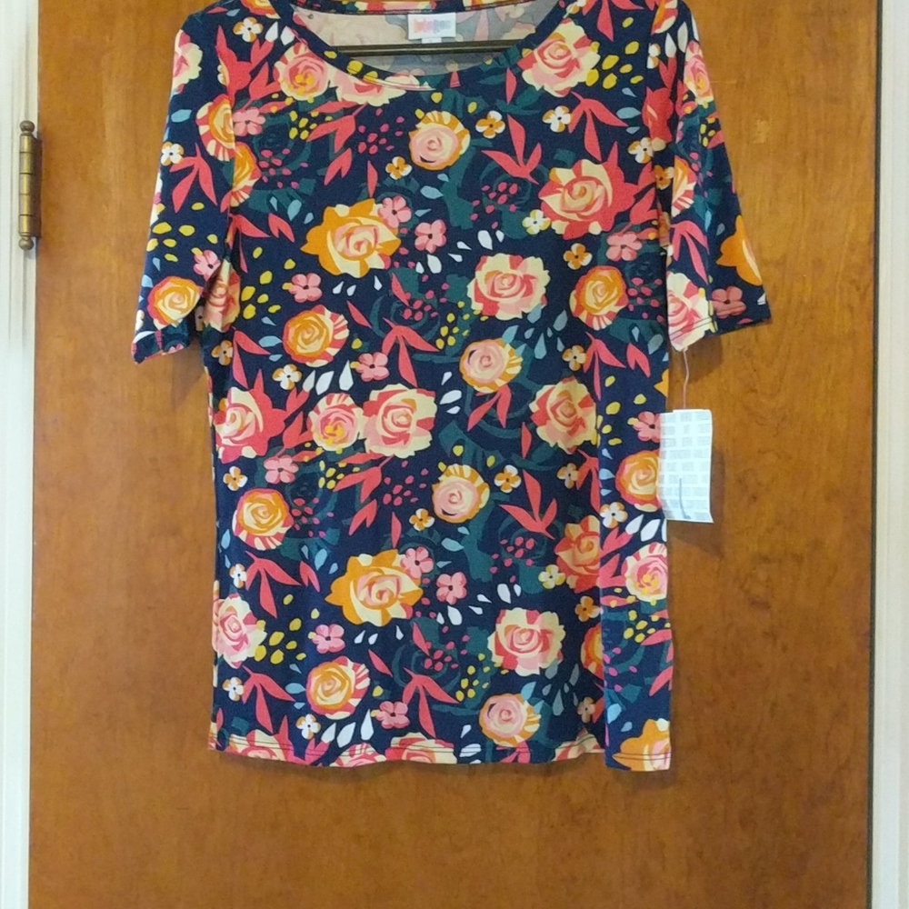 New with Tags Lularoe Brand Floral Gigi Size Lg